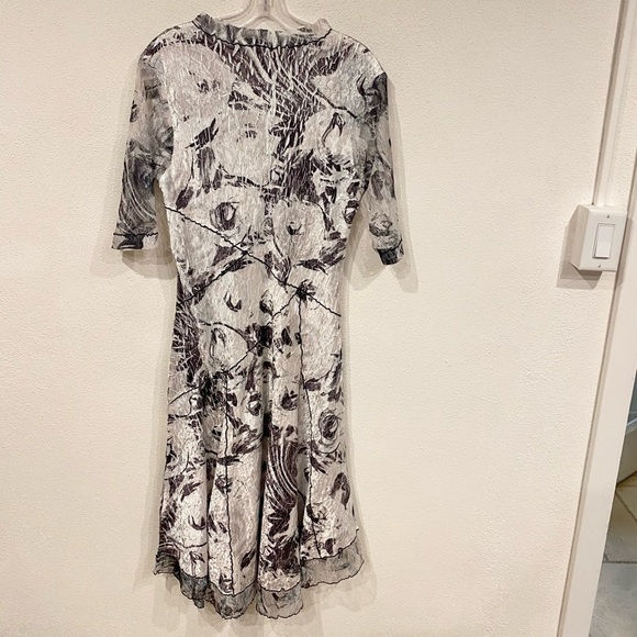 Lindi Dress Women's Size Large Abstract Crinkle Midi Wearable Art - Picture 5 of 5